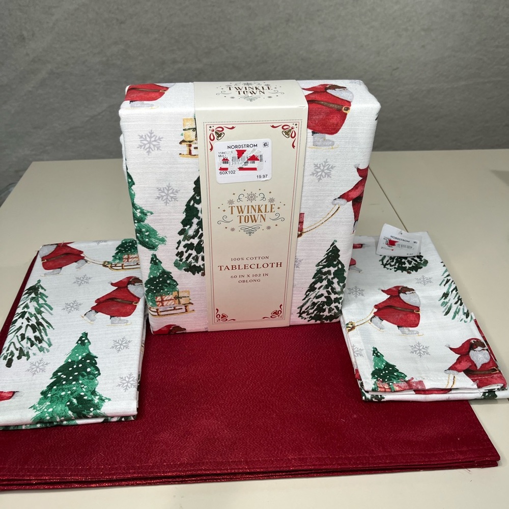Twinkle Town Holiday Christmas Tablecloth with Napkins